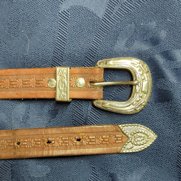 Vintage Belt - Picture 1 of 12
